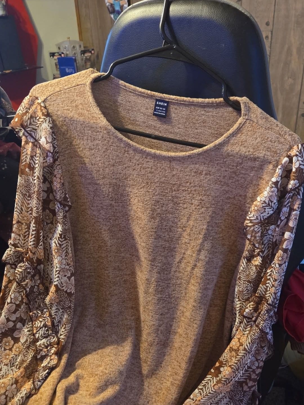 SHEIN Brown Knit Top with Floral Ruffle Sleeves